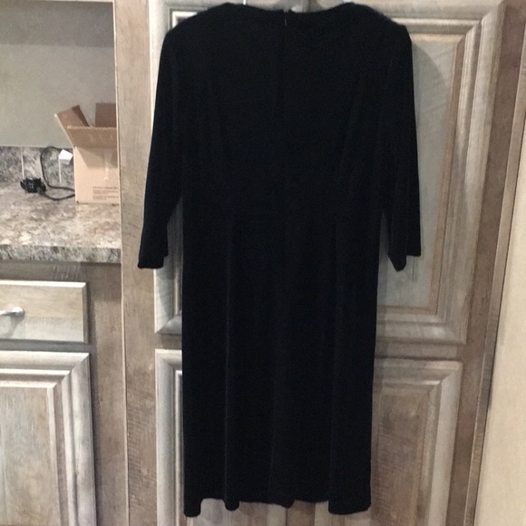 Black Color Women’s Size 10 Petite Polyester Dress - Picture 3 of 8